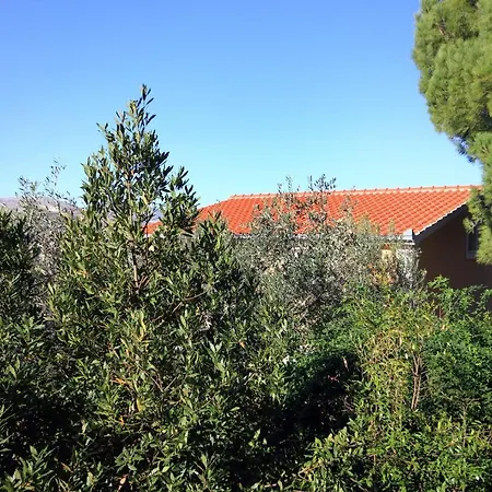 Apartments By The Sea Arbanija, Ciovo - 9423 *